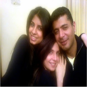 Mahnoor-Baloch-with-Her-Husband-and-Daughter
